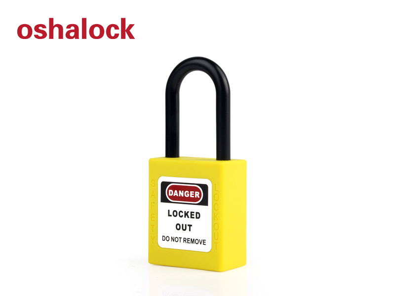 Insulated padlock 